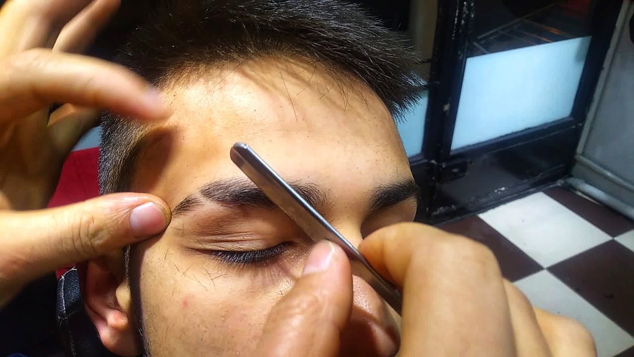 Augenbrauen Mit Rasiermesser